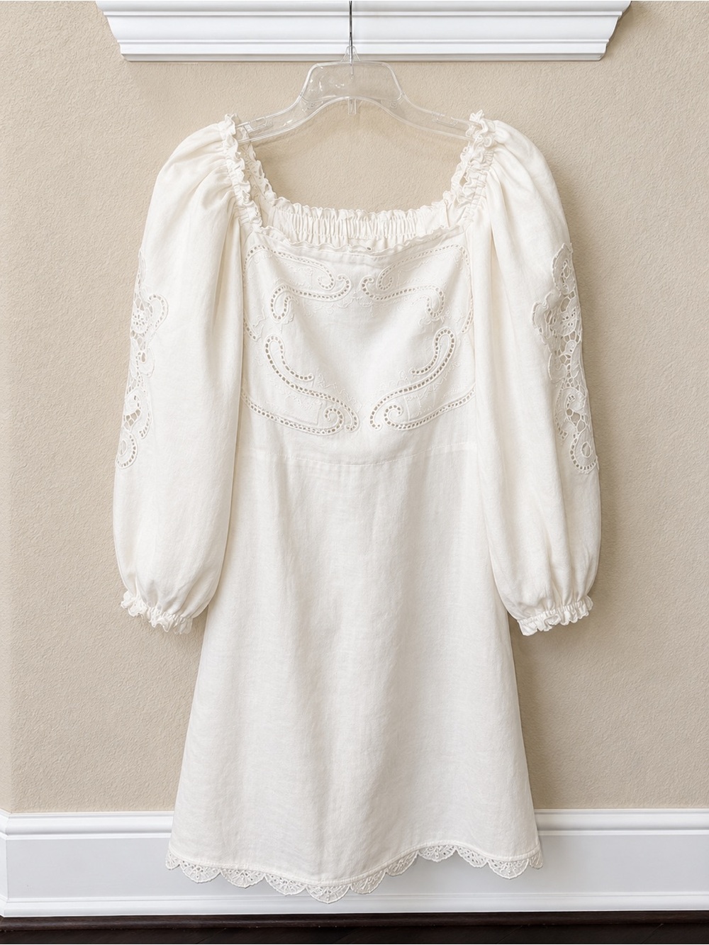FARM Rio White Mini Dress with Lace Balloon Sleeves - Picture 2 of 10